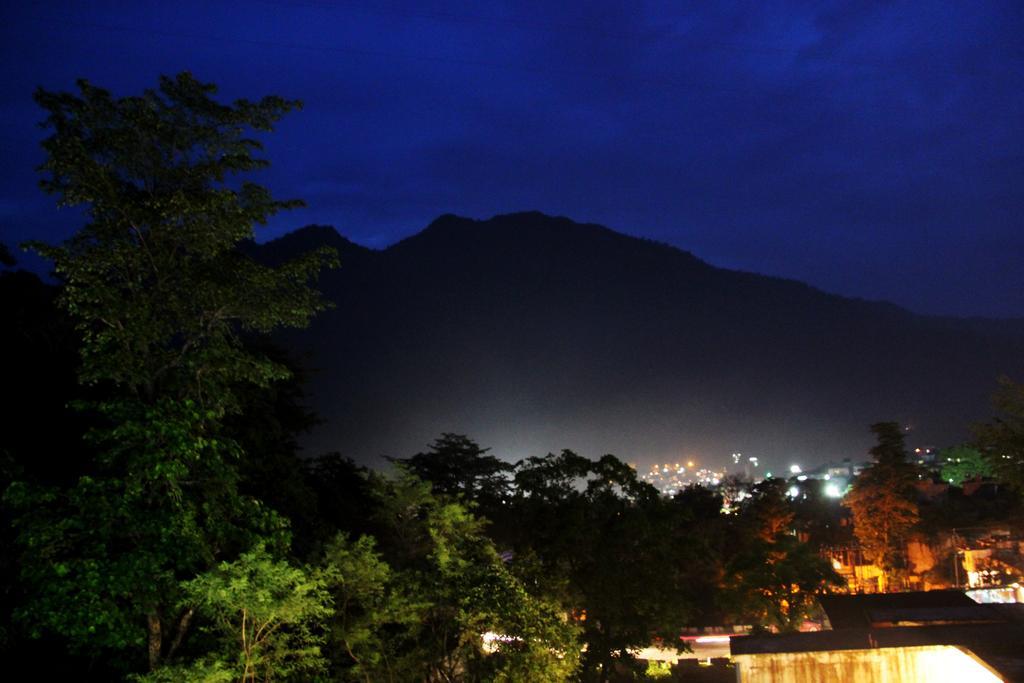فندق Rishikesh Sadan A Yoga & Spritual Retreat Tapovan المظهر الخارجي الصورة